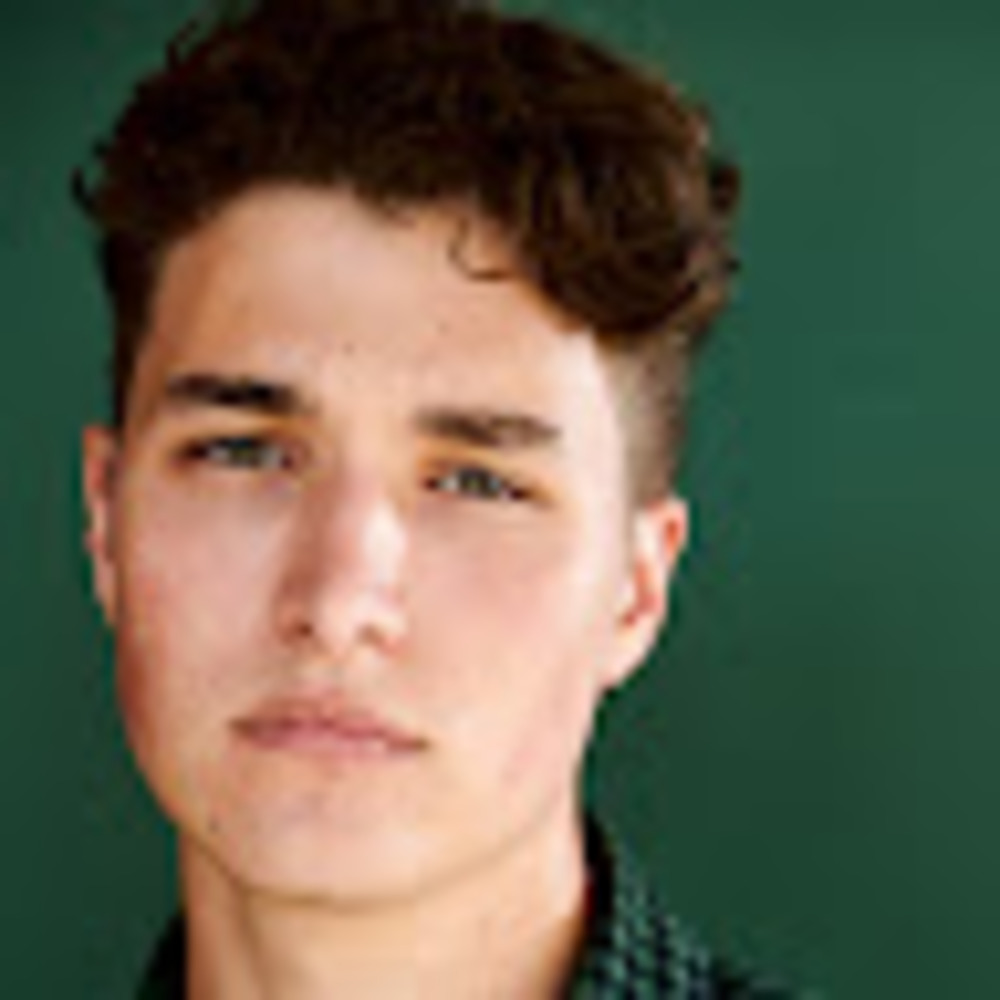 Meet your Posher, Dominic